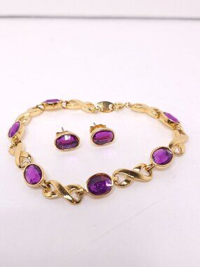 Vintage Avon Set of Pierced Earrings and Bracelet